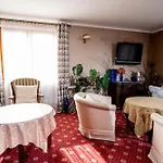 Morawa Hotel *