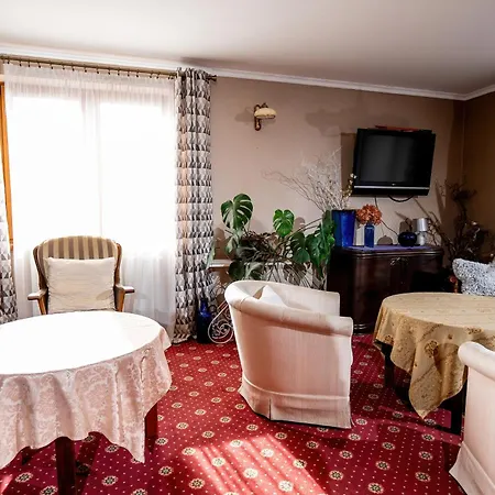 Morawa Hotel *